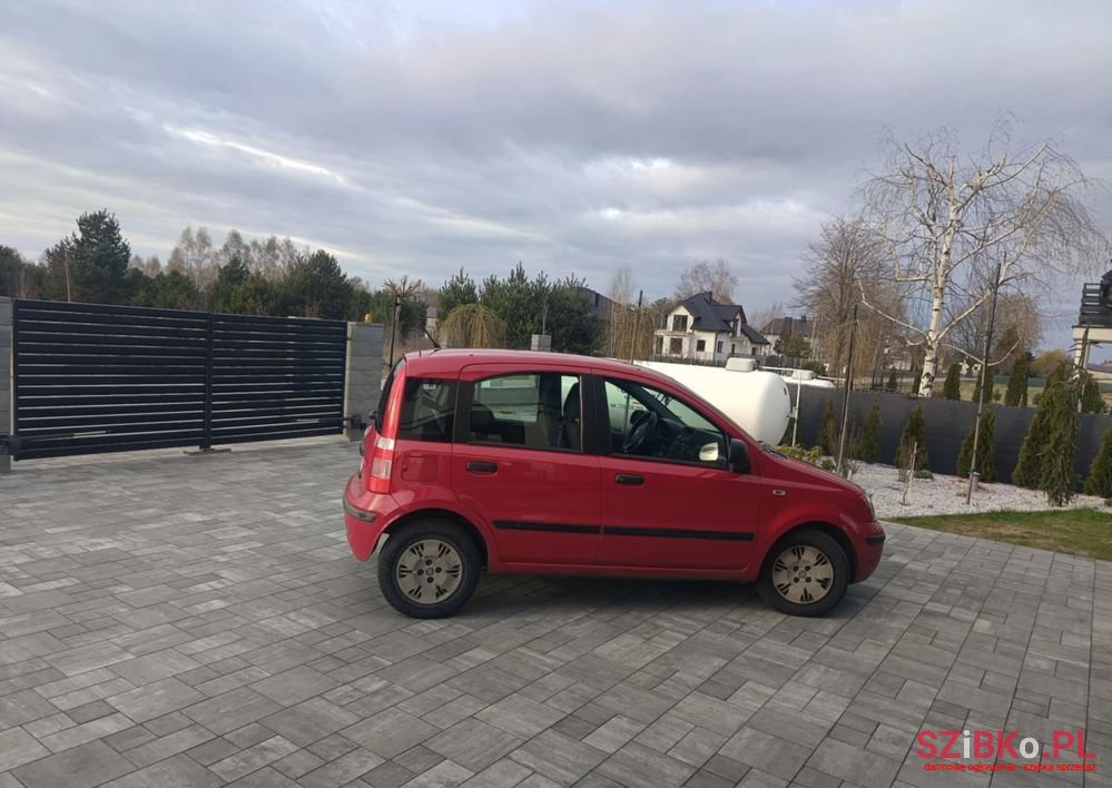 2010' Fiat Panda photo #5