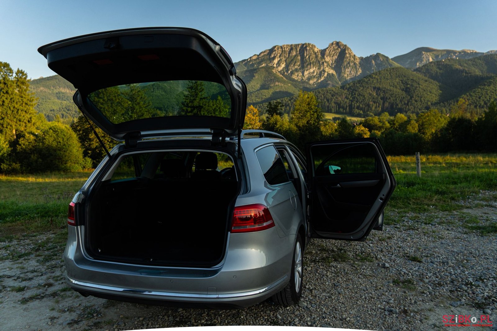 2014' Volkswagen Passat B7 BlueMotion photo #3