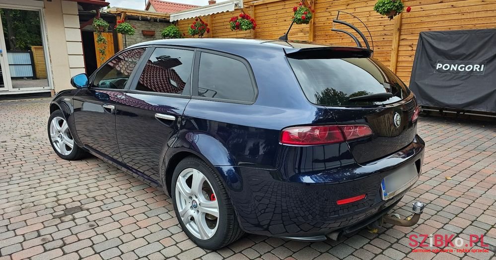 2005' Alfa Romeo 159 photo #3