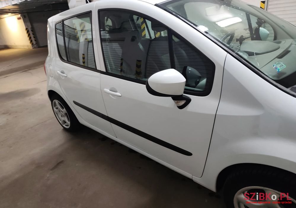 2011' Renault Modus photo #4