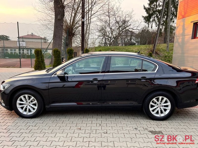 2015' Volkswagen Passat photo #5