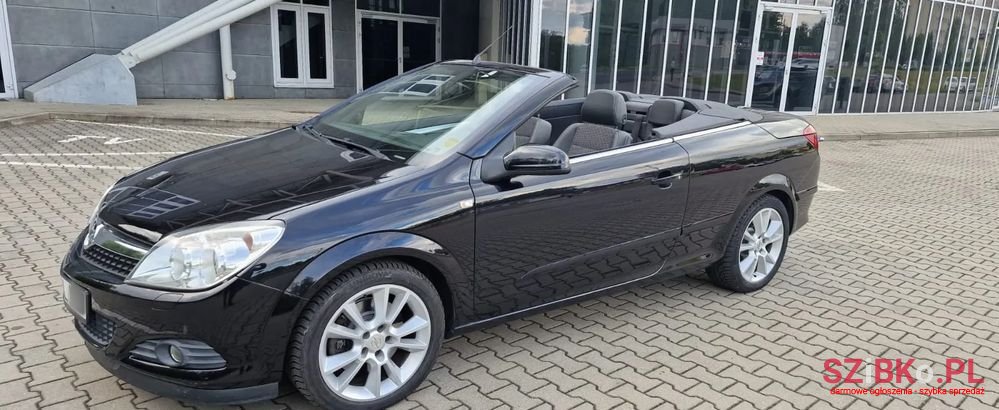 2007' Opel Astra Twin Top 1.9 Cdti Cosmo photo #2