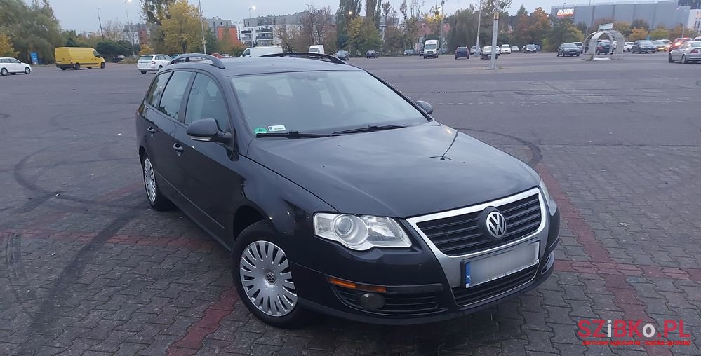 2006' Volkswagen Passat photo #2