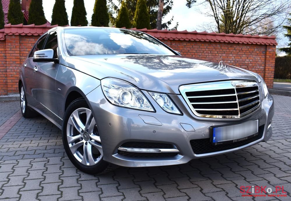 2012' Mercedes-Benz E-Class photo #2
