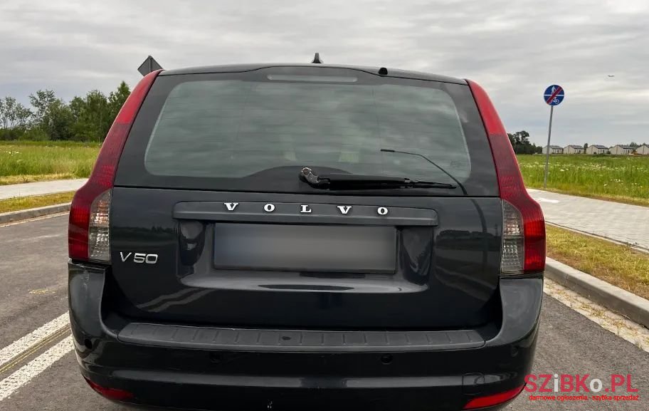 2009' Volvo V50 2.0D Momentum photo #4