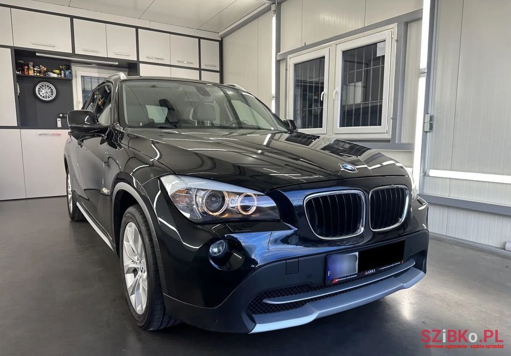 2011' BMW X1 Xdrive20I photo #3