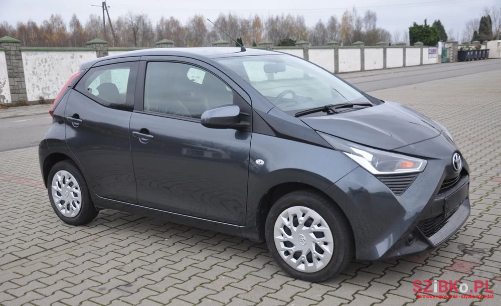 2019' Toyota Aygo X-Clusiv photo #6