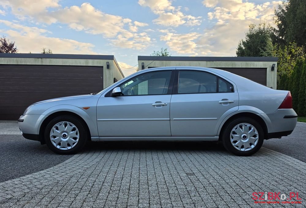2001' Ford Mondeo 1.8 Ghia photo #4