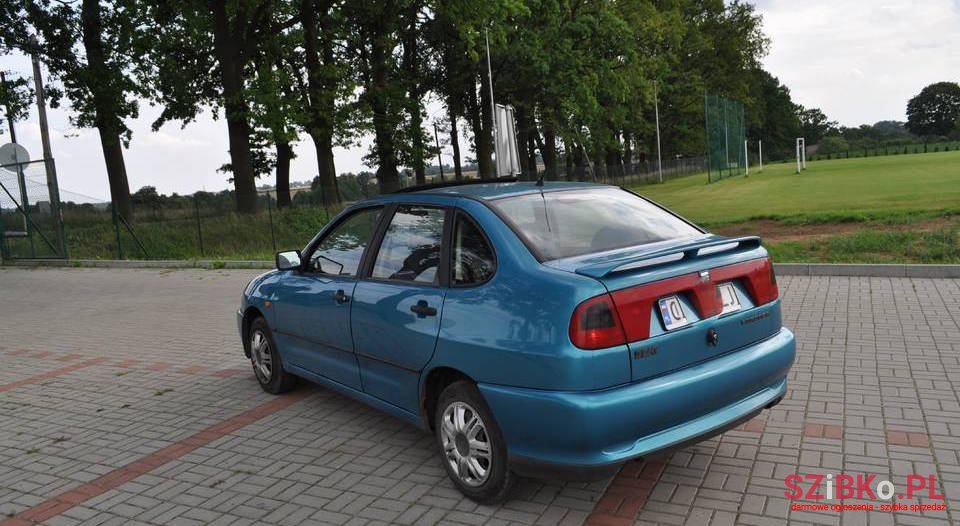 1996' SEAT Cordoba photo #2