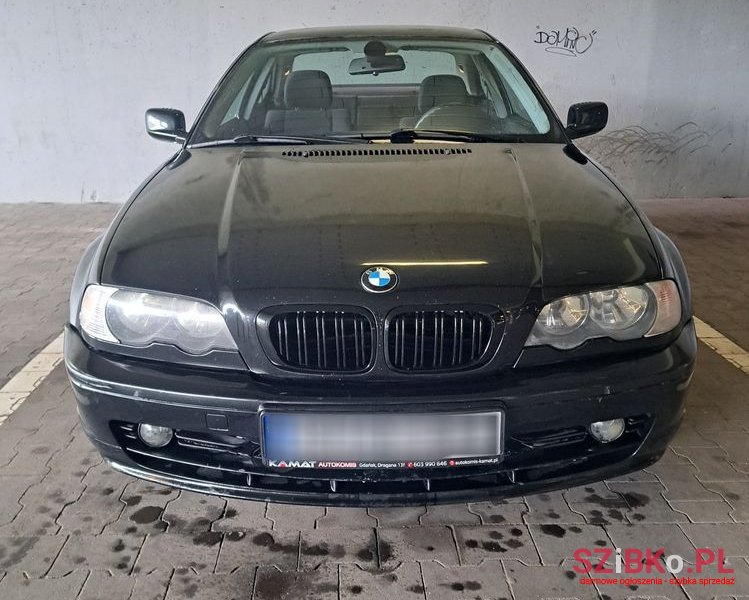 2001' BMW 3 Series 318Ci photo #1