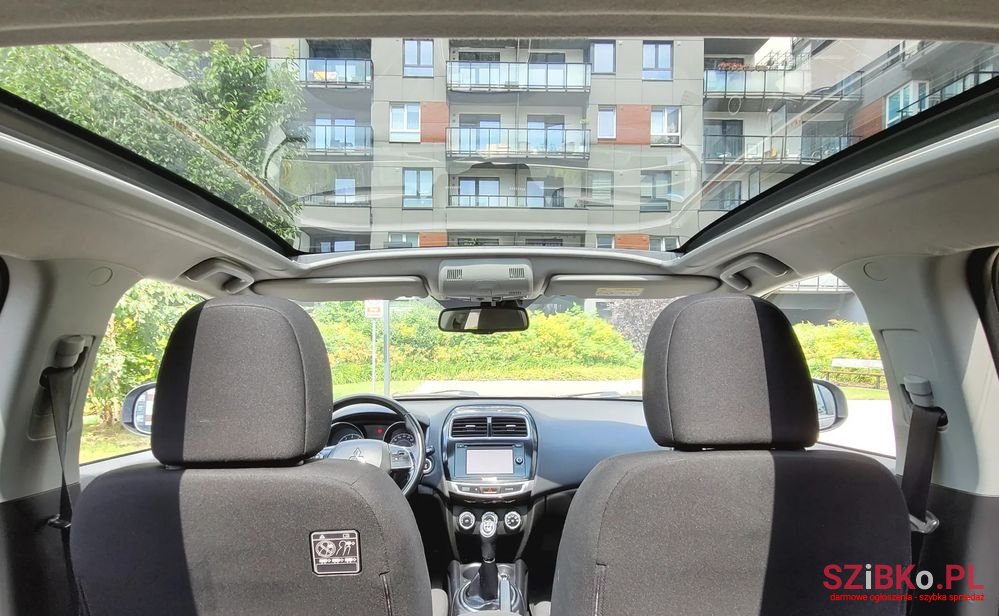 2016' Mitsubishi ASX photo #5