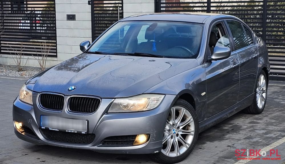 2009' BMW 3 Series 318I Edition Lifestyle photo #1