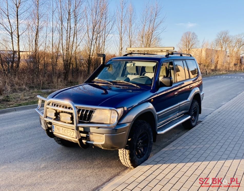 2001' Toyota Land Cruiser Prado photo #2