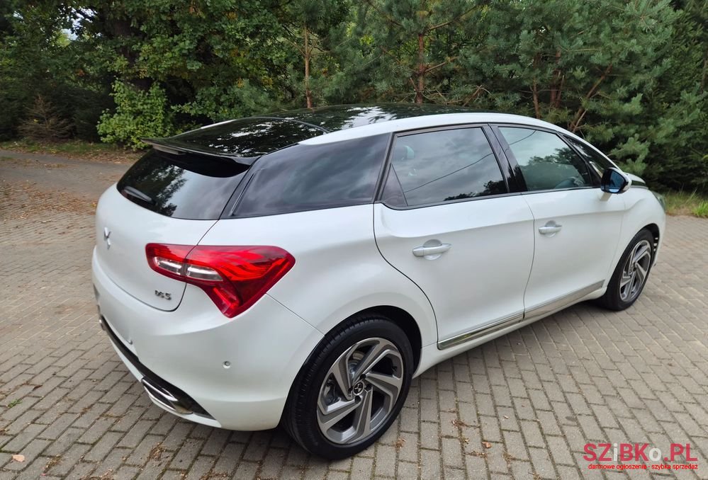 2015' DS Automobiles DS 5 photo #4