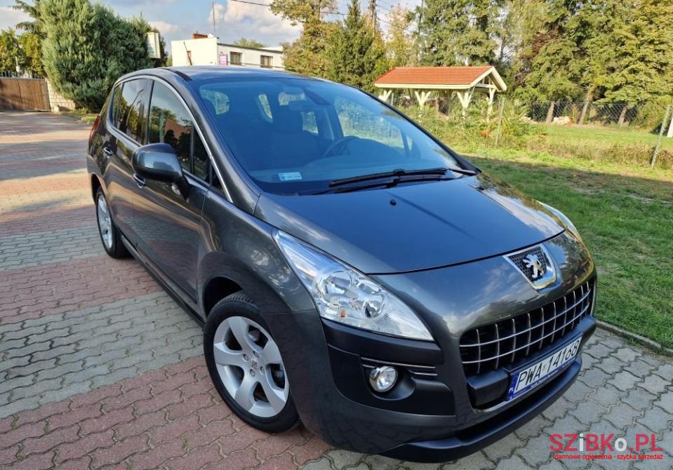 2011' Peugeot 3008 photo #1