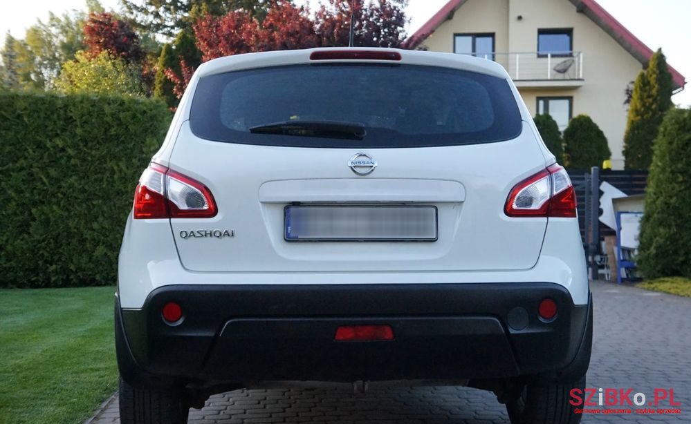 2011' Nissan Qashqai 2.0 Lounge photo #6