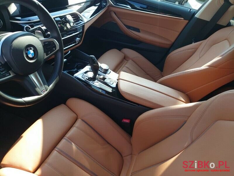 2017' BMW Seria 5 photo #3