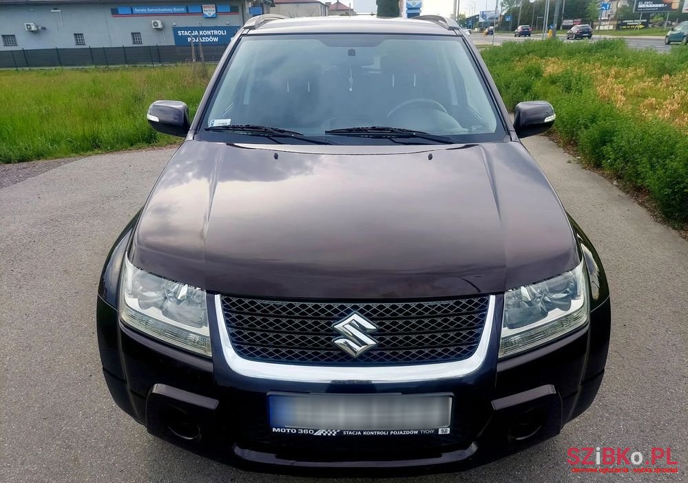 2009' Suzuki Grand Vitara 2.0 Comfort photo #1