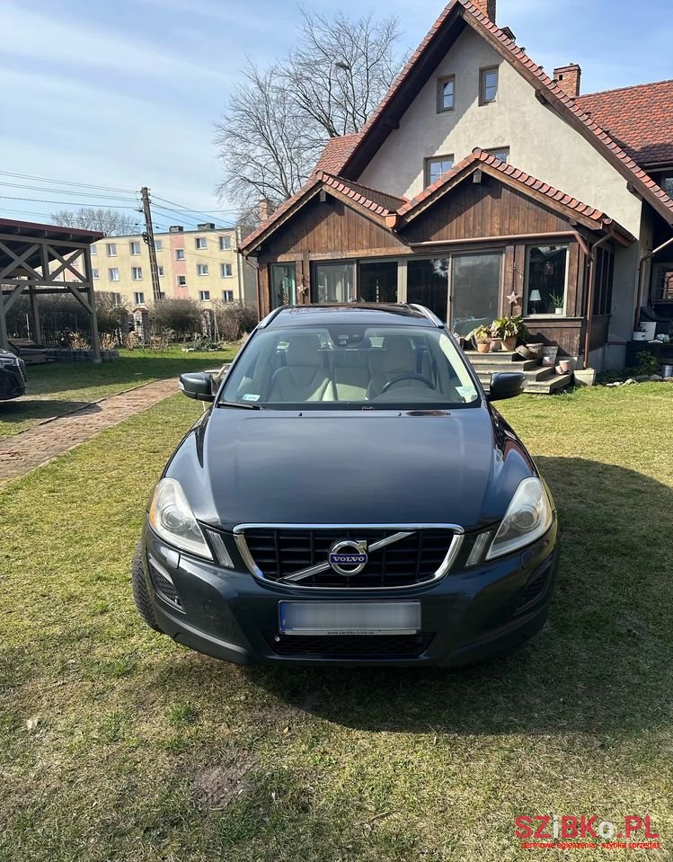 2011' Volvo Xc 60 D3 Summum photo #2