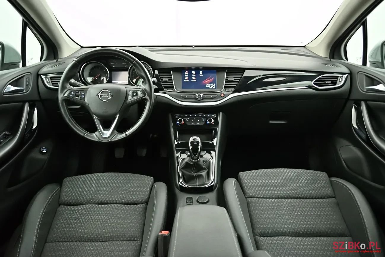 2018' Opel Astra photo #5