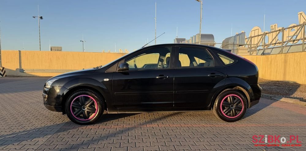 2007' Ford Focus photo #4