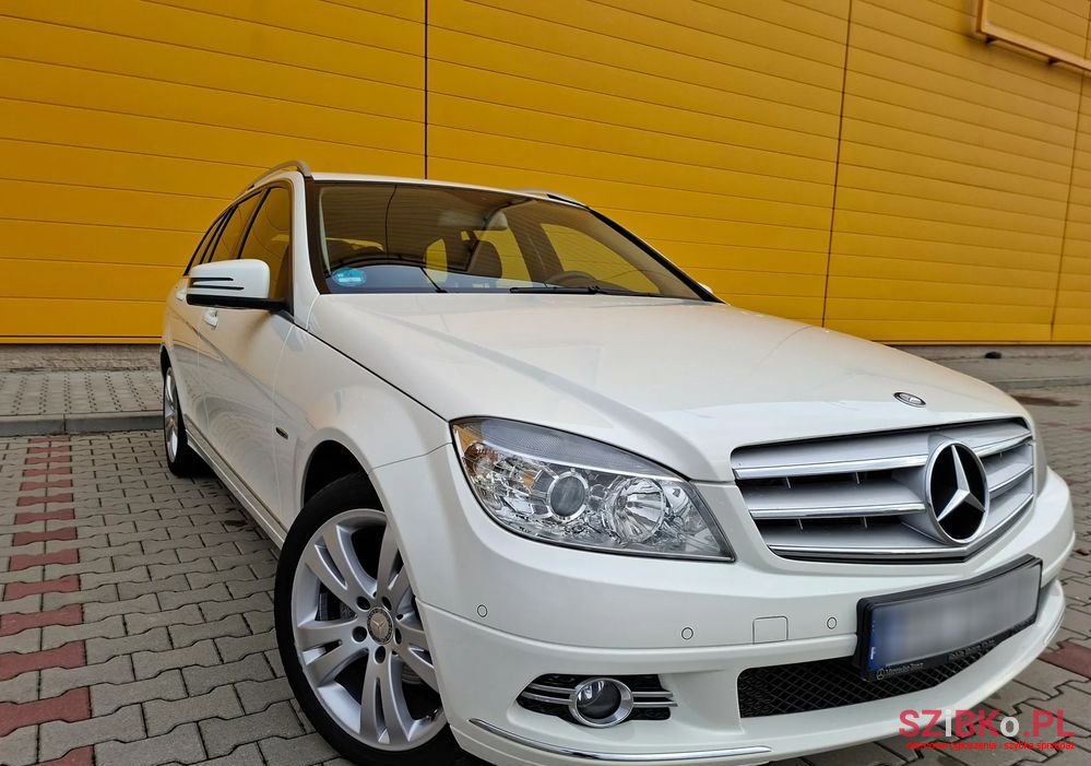 2009' Mercedes-Benz C-Class photo #6