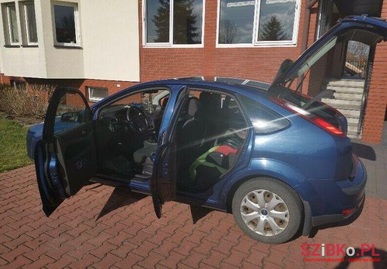 2007' Ford Focus photo #1