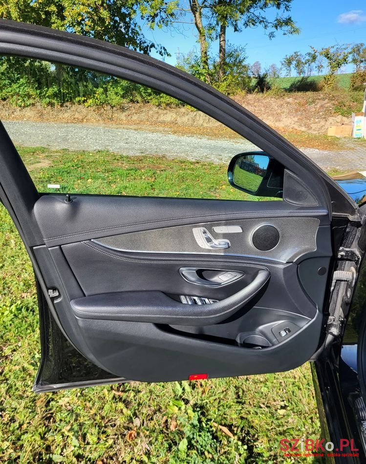 2020' Mercedes-Benz E-Class photo #5