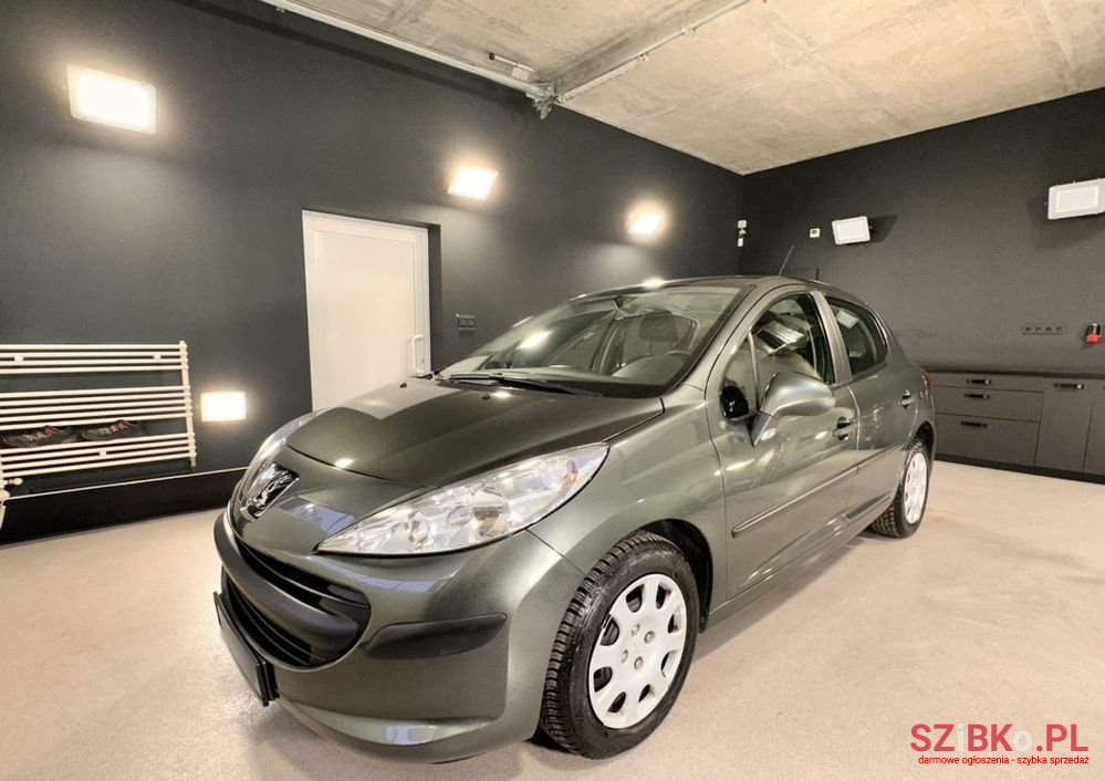 2007' Peugeot 207 1.4 Presence photo #2