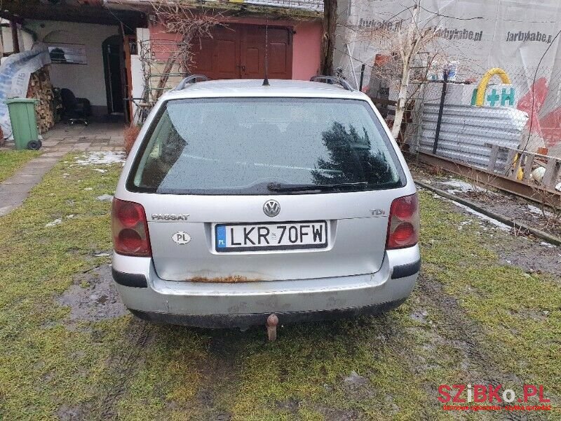 2003' Volkswagen Passat photo #1