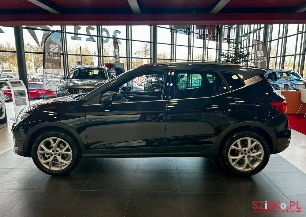 2023' SEAT Arona 1.0 Tsi Fr S&S Dsg photo #2