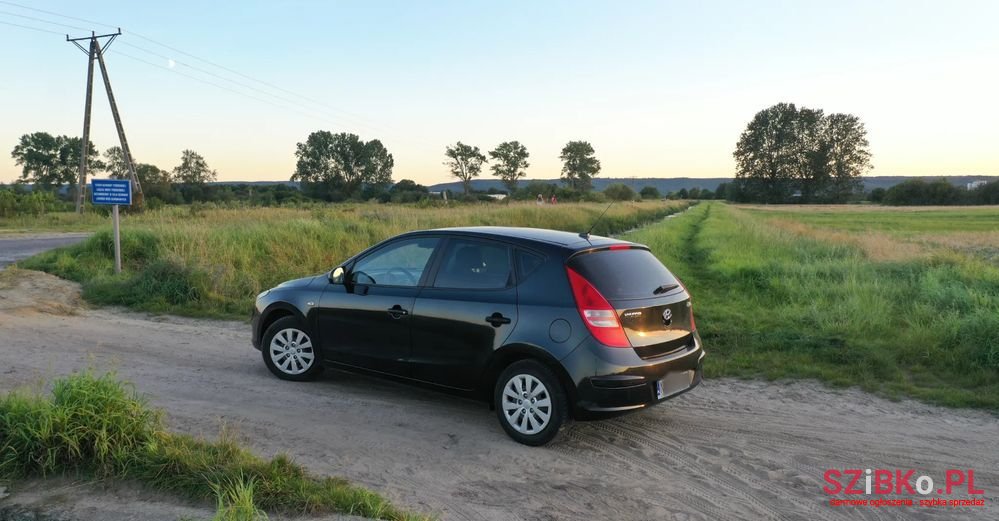 2008' Hyundai i30 1.4 Base photo #2