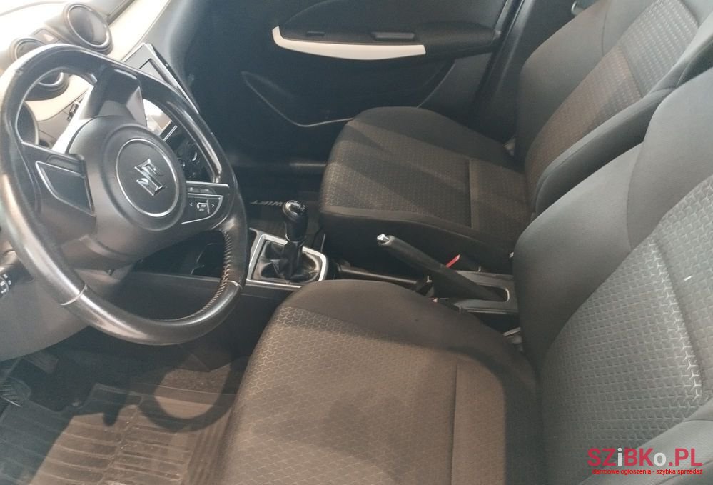2017' Suzuki Swift 1.2 Premium Plus photo #2