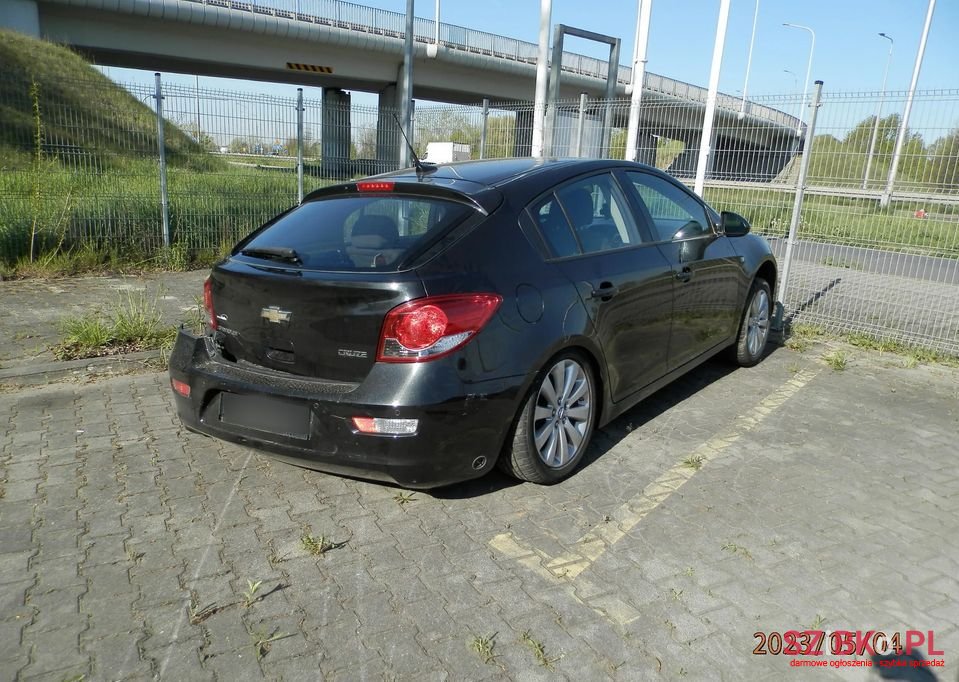 2013' Chevrolet Cruze photo #5