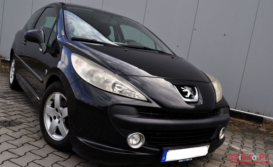 2009' Peugeot 207 photo #4