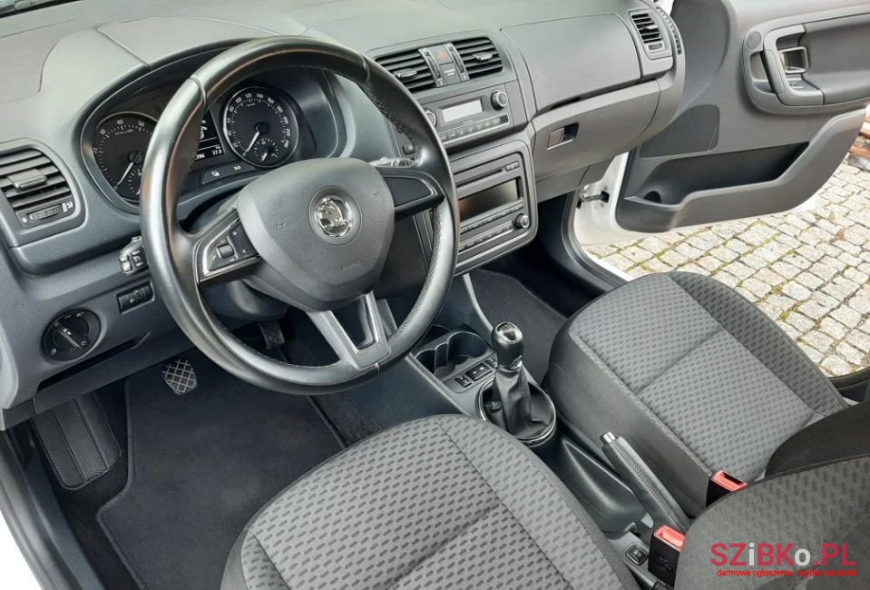 2014' Skoda Fabia photo #5