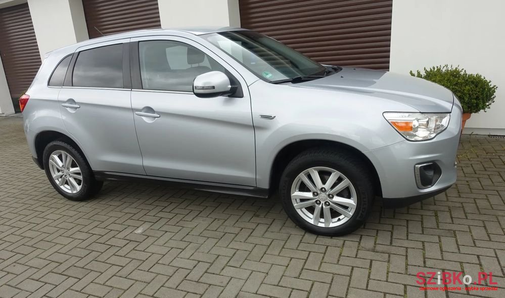 2014' Mitsubishi ASX photo #6