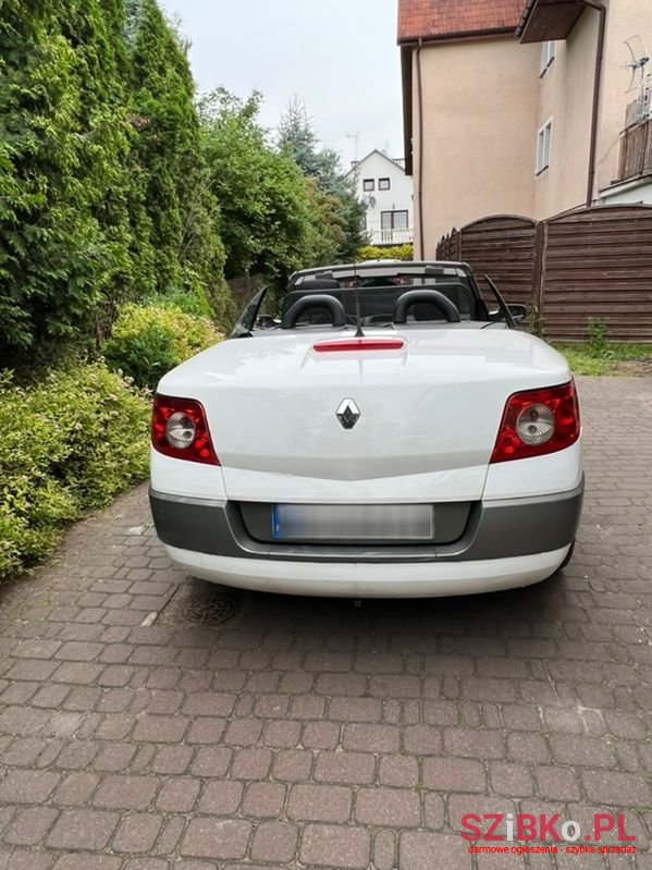 2004' Renault Megane photo #3