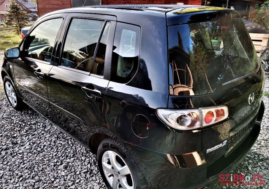 2008' Mazda 2 photo #5