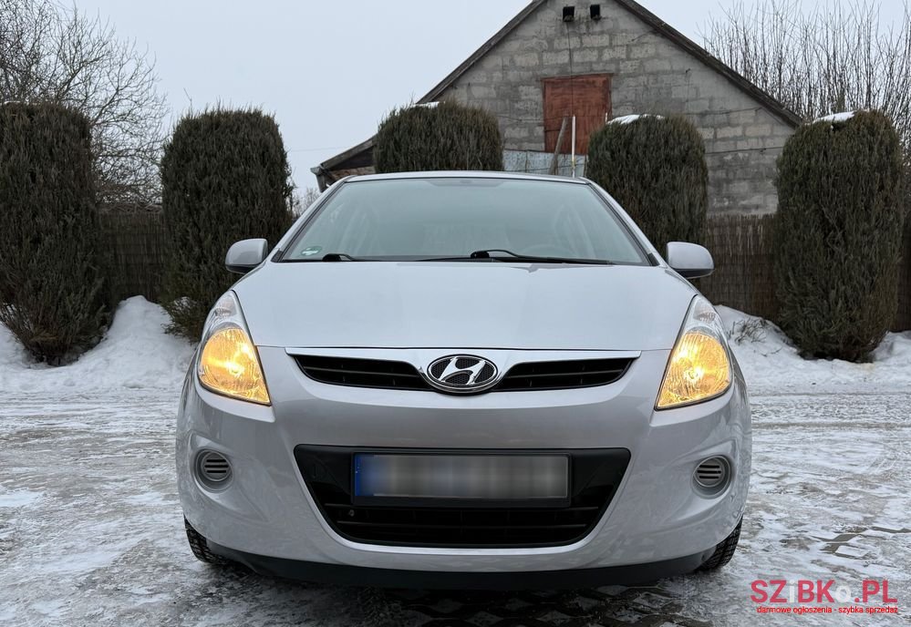 2011' Hyundai i20 1.2 Edition 20 photo #2