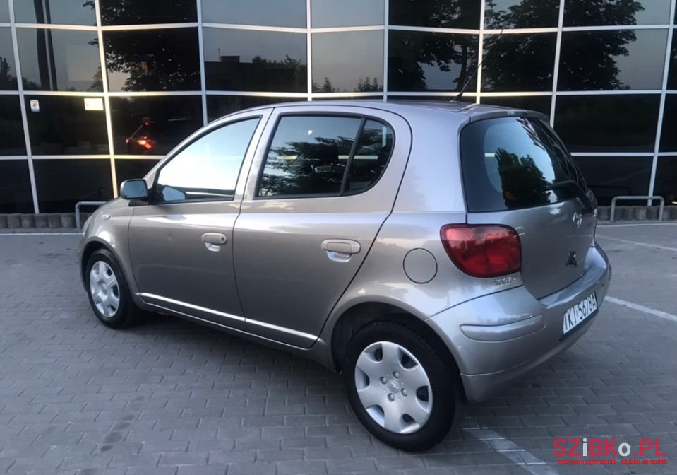 2004' Toyota Yaris photo #5