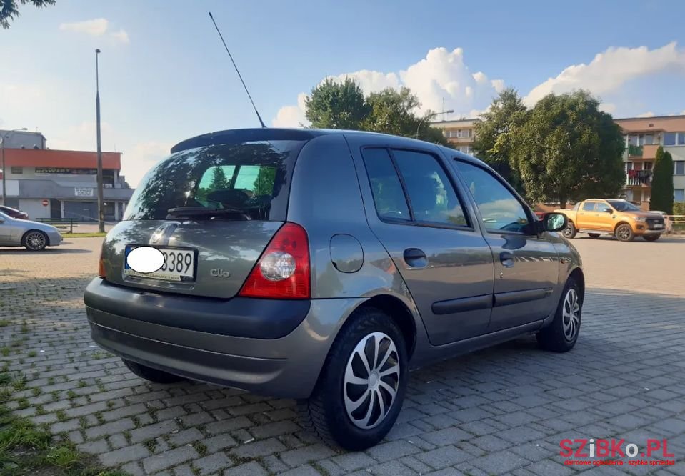 2002' Renault Clio photo #6