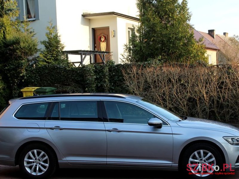 2020' Volkswagen Passat photo #4
