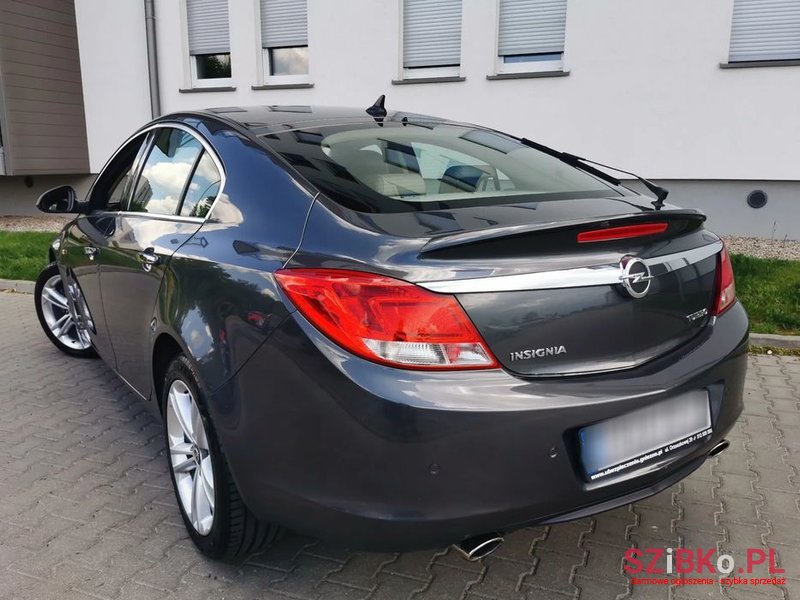 2010' Opel Insignia photo #6