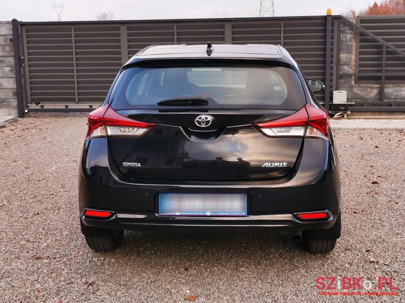 2015' Toyota Auris 1.33 Vvt-I Active photo #4