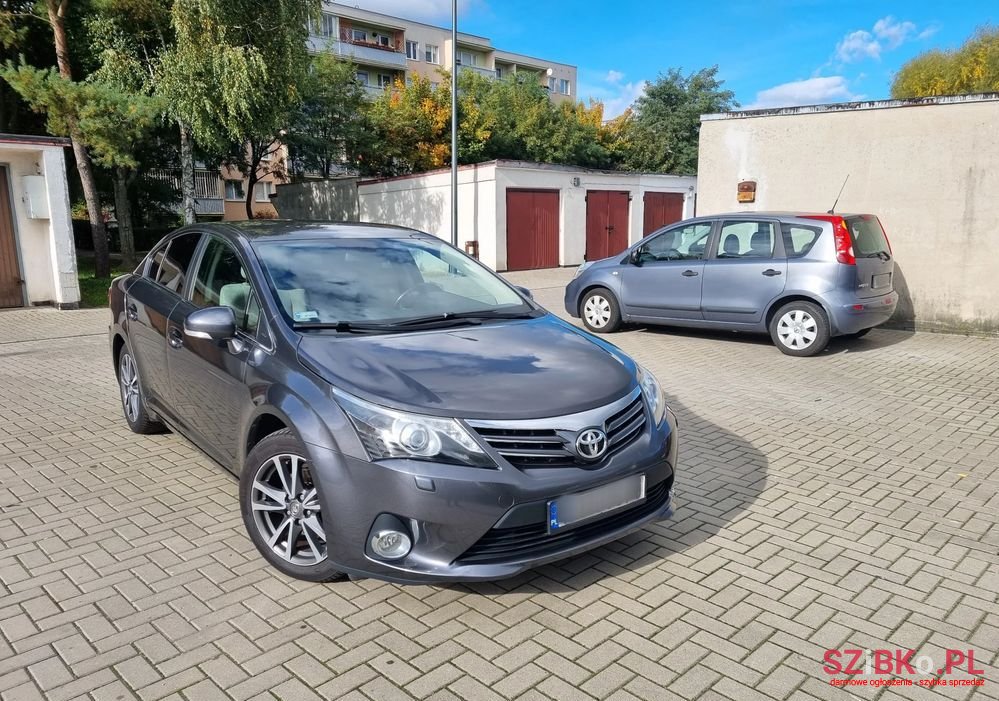 2012' Toyota Avensis photo #1