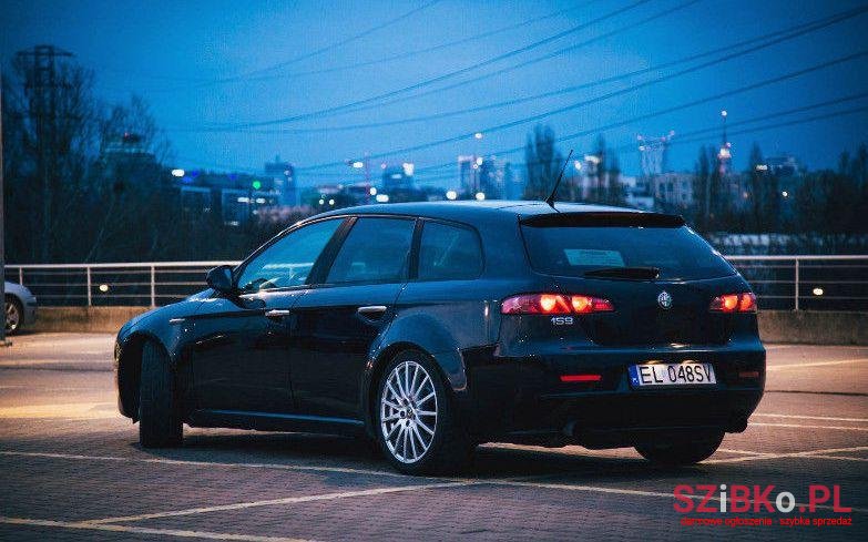 2006' Alfa Romeo 159 SW photo #1