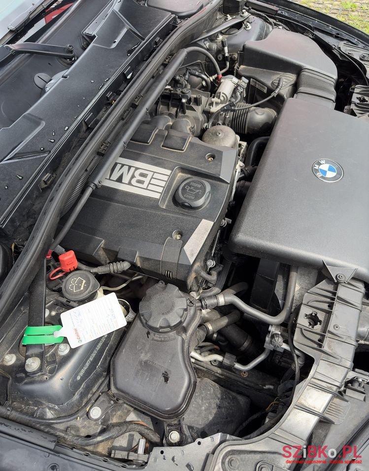 2008' BMW 1 Series 116I photo #4