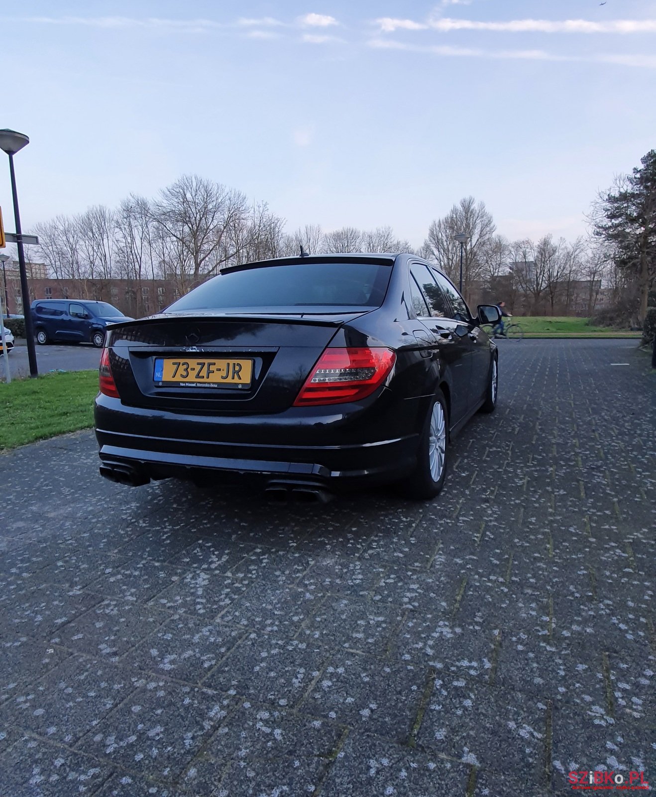 2008' Mercedes-Benz C-Class C220 205pk photo #1