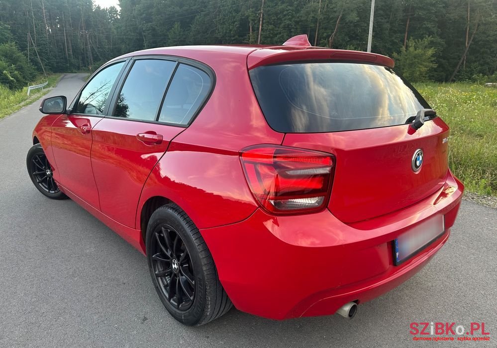 2012' BMW 1 Series 116D photo #3